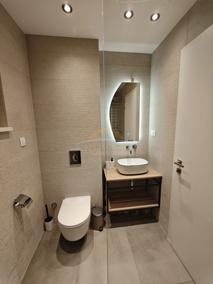 Attico di lusso a Okrug Gornji/Čiovo con terrazza sul tetto